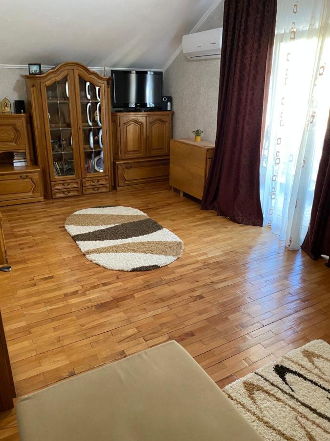 Apartament Mansarda Apartment Curtea De Arges Exterior photo